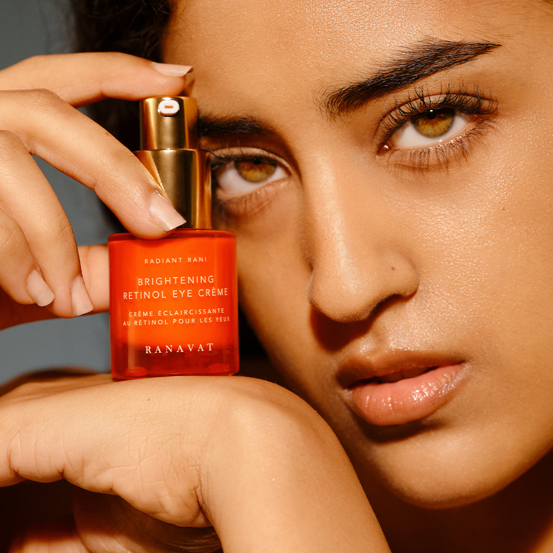 Brightening Retinol Eye Creme Ranavat. Crema hidratante para contorno de ojos con retinol. Crema de noche para reducir signos de fatiga.