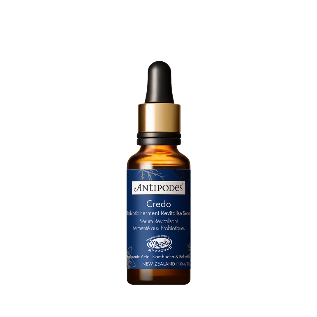 Credo Probiotic Blemish Serum de Antipodes calma imperfecciones y refuerza la barrera cutánea con fermentos.