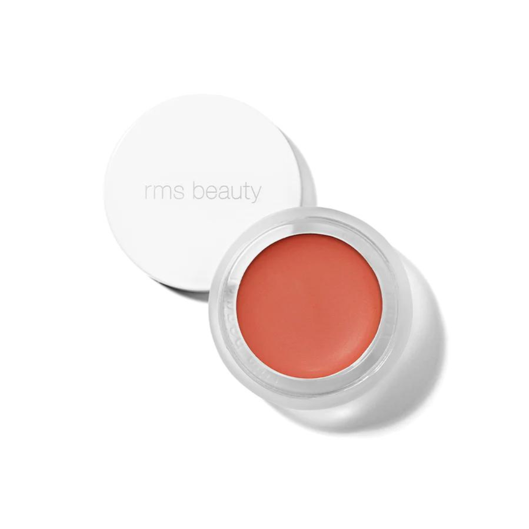 Un rosa natural que aporta frescura inmediata y realza labios y mejillas con suavidad luminosa.