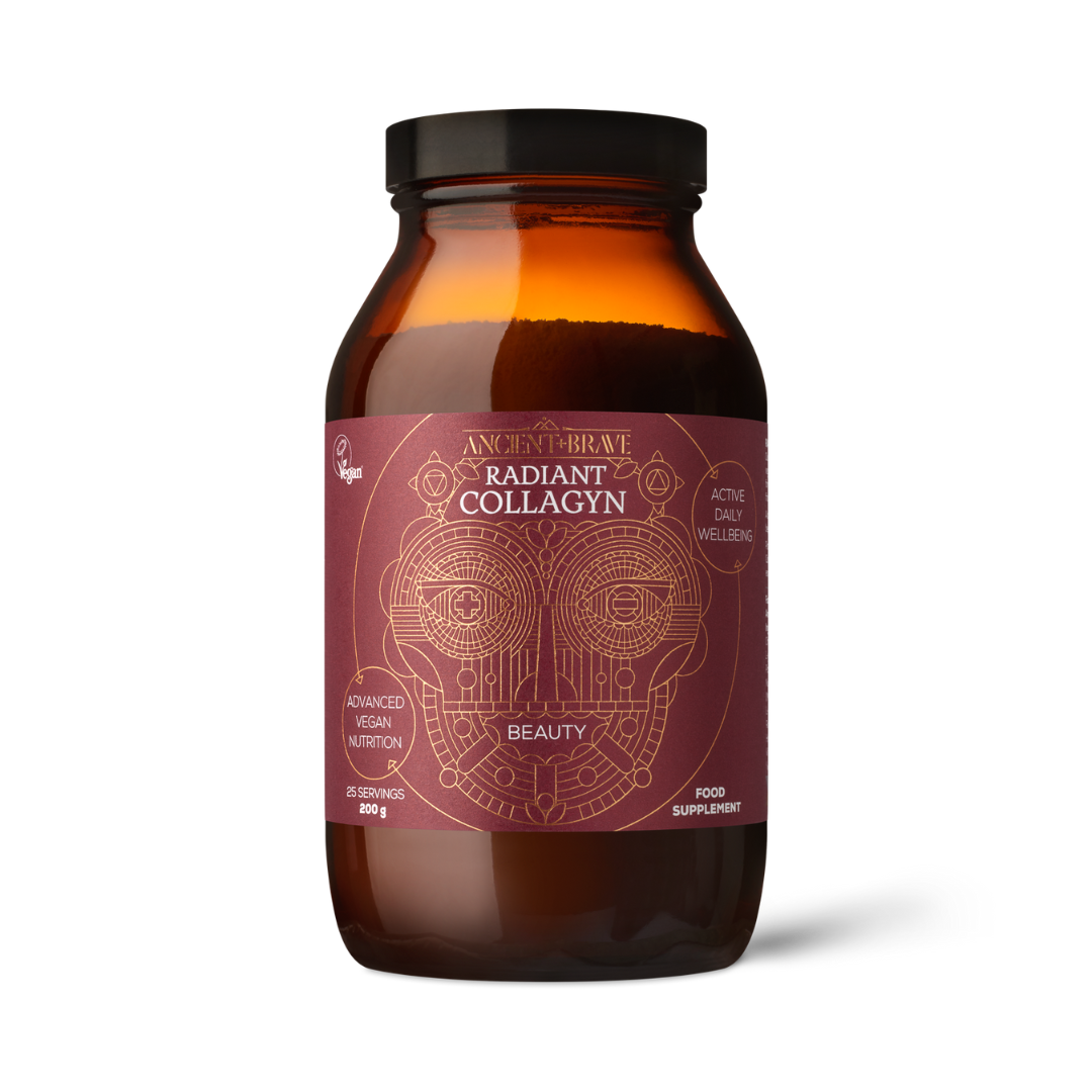 Radiant Collagyn for Beauty de Ancient & Brave, suplemento vegano con sabor a frutos rojos que apoya la producción natural de colágeno.