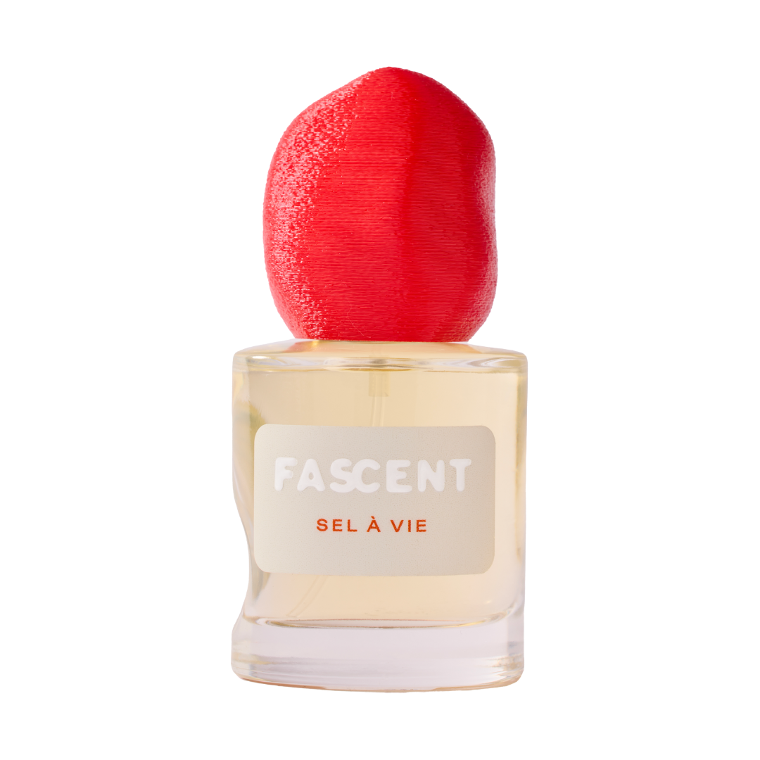 Sel à Vie de Fascent captura la frescura del mar sobre la piel, un equilibrio entre pureza, sal y deseo.