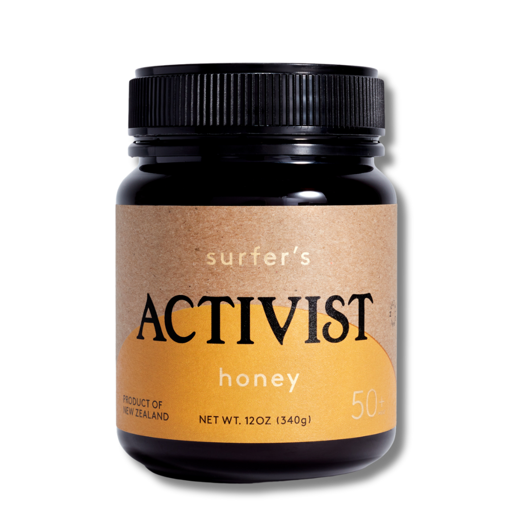 Surfer’s Honey 50+MGO de Activist, miel de manuka suave sin refinar, ideal para uso diario y cuidado de la piel.