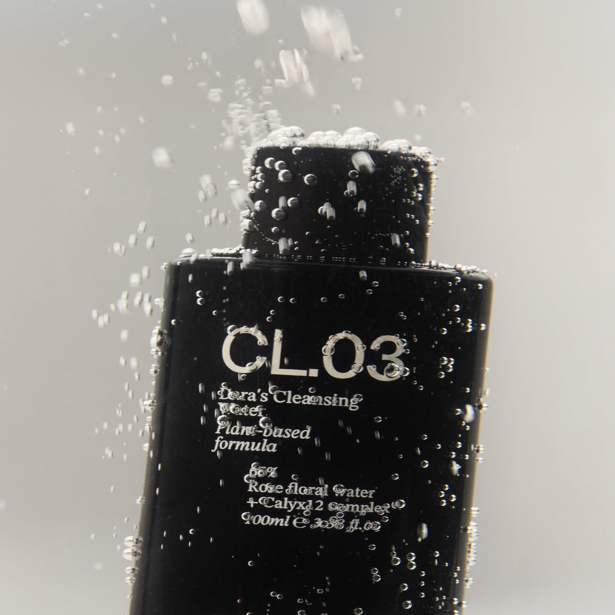 Dara's Cleansing Water de Twelve Lab