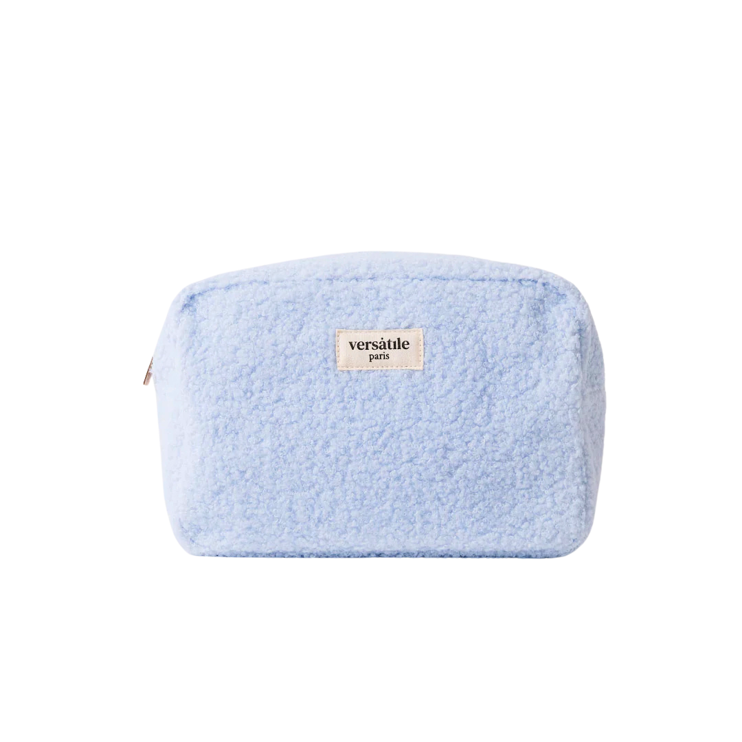 Beauty Pouch XL de Versàtile Paris, el neceser acolchado que combina suavidad, espacio y diseño impecable.