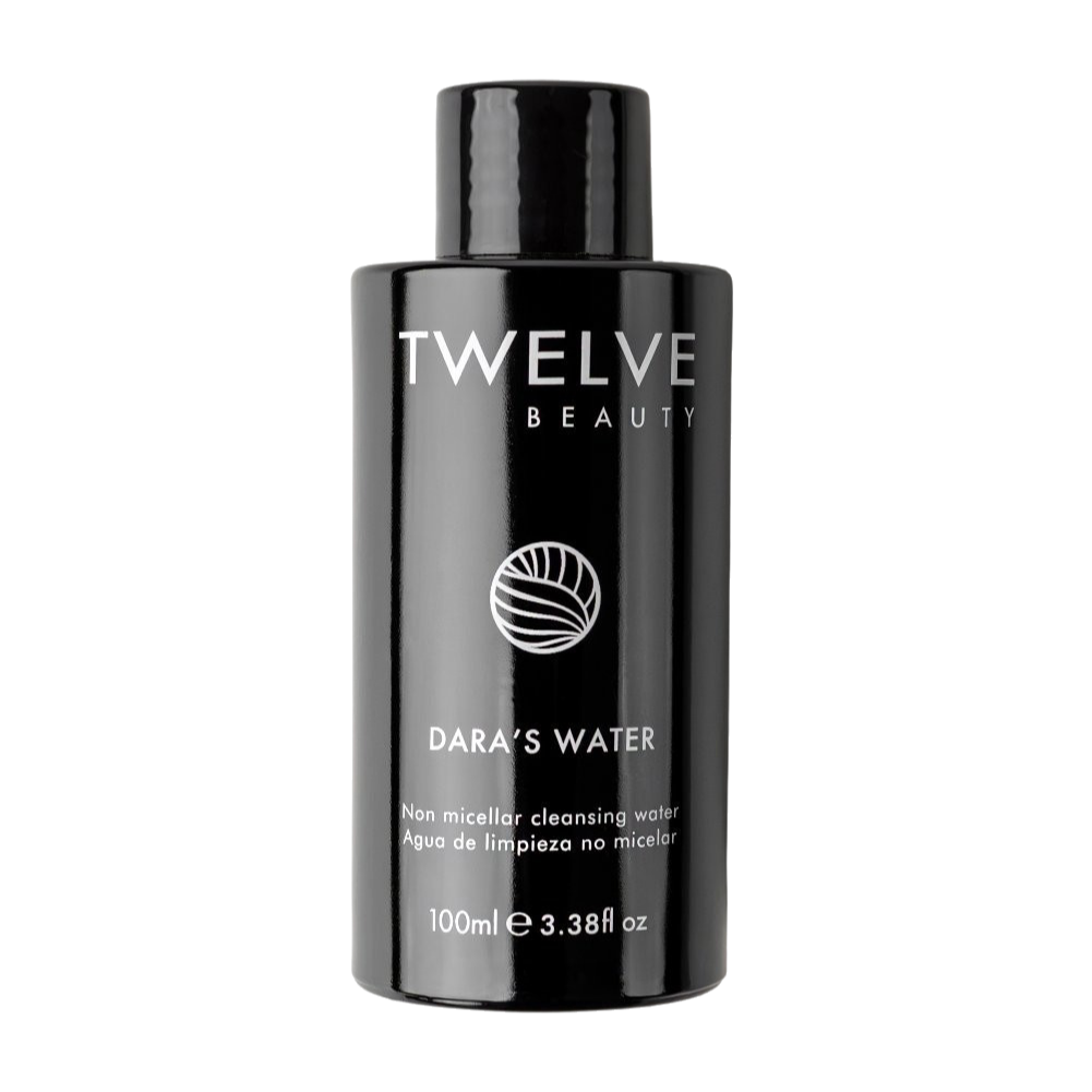 Dara’s Water de Twelve Beauty limpia con suavidad impecable, sin tensioactivos ni rastro de tirantez.