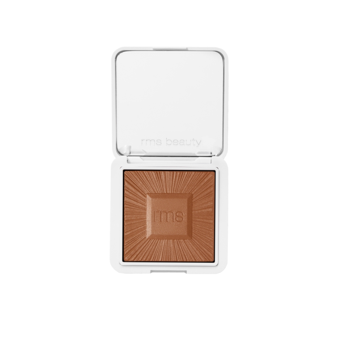 Bronceador en crema que unifica, suaviza y da vida a pieles medias con un tono veraniego sutil.